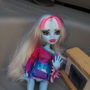 Monster High Abby Bominable "Music Festival"
